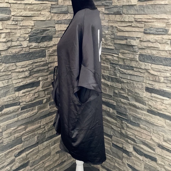 Victoria’s Secret Robe - Picture 2 of 6